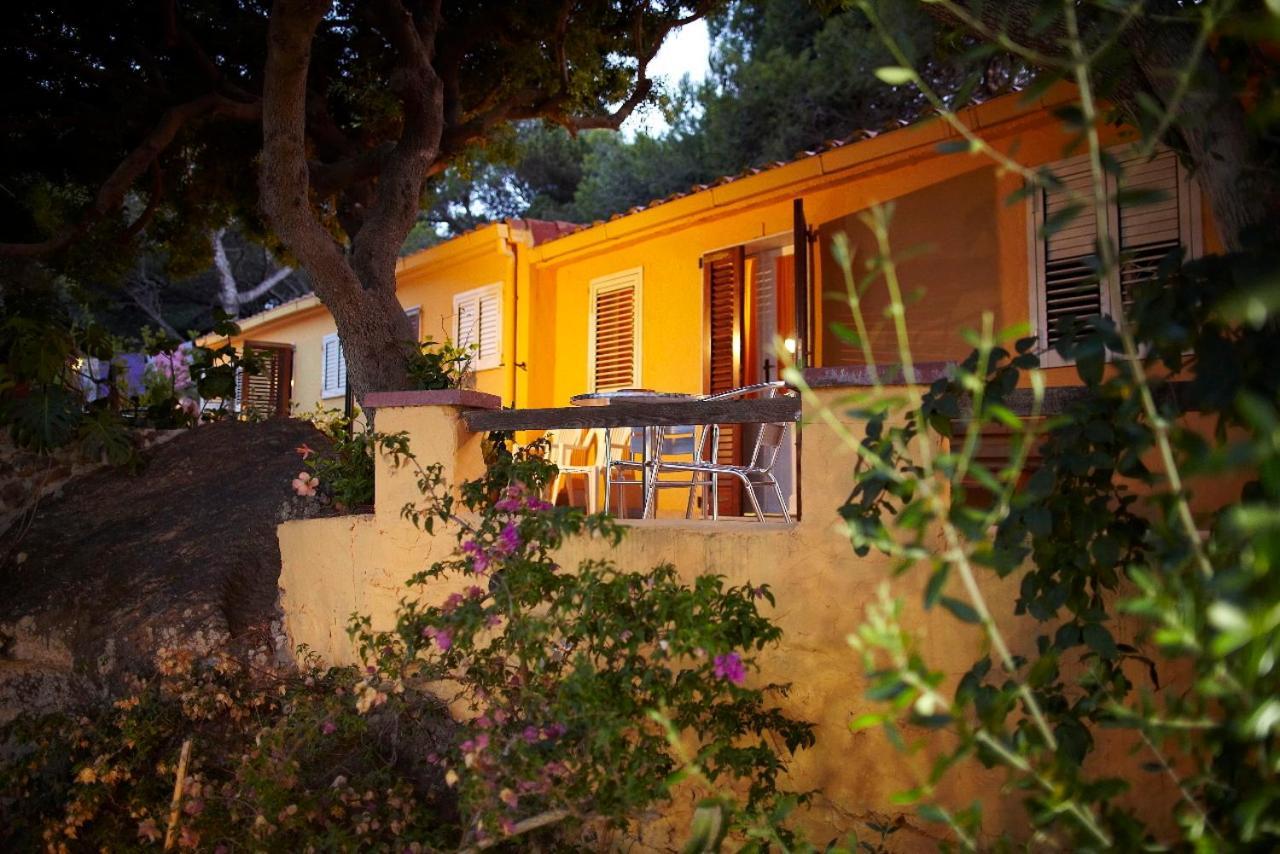 Hotel Paola Carloforte  Luaran gambar