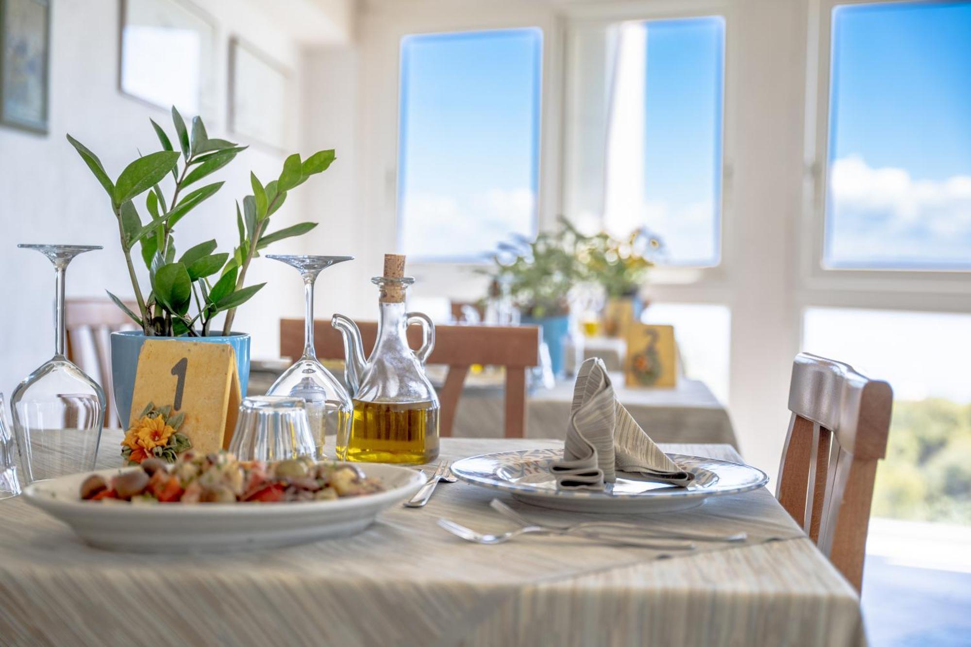 Hotel Paola Carloforte  Luaran gambar